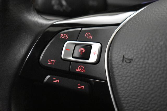 Volkswagen POLO 1.0 TSI Comfortline Parkeersensoren V+A Adepive Cruis Connect serv