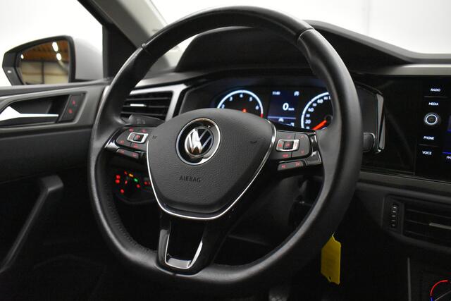 Volkswagen POLO 1.0 TSI Comfortline Parkeersensoren V+A Adepive Cruis Connect serv