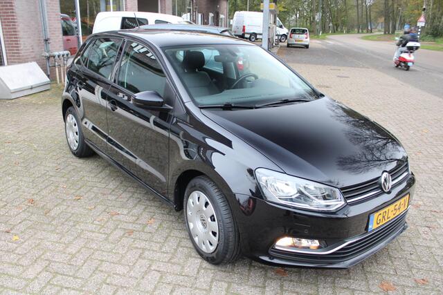 Volkswagen POLO 1.2 TSI Highline Stoelverwarming, Airco, Cruise control, Parksens. V en A, Leder, Armsteun voor, Elektrische ramen