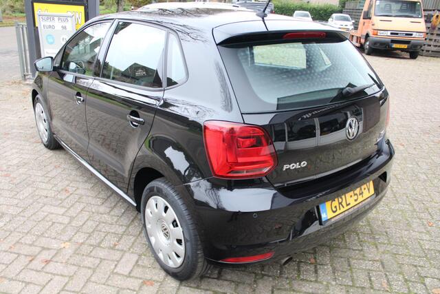 Volkswagen POLO 1.2 TSI Highline Stoelverwarming, Airco, Cruise control, Parksens. V en A, Leder, Armsteun voor, Elektrische ramen