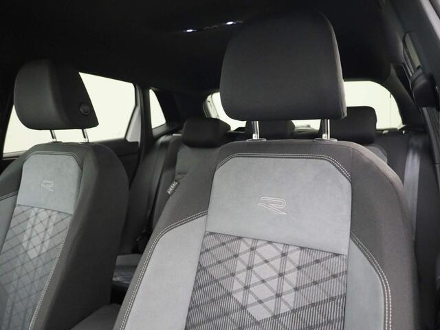 Volkswagen POLO 1.0TSI/95PK R-Line DSG · App connect · Parkeersensoren + camera · Lane assist · Garantie tot maart 2026
