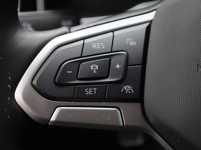 Volkswagen POLO 1.0TSI/95PK R-Line DSG · App connect · Parkeersensoren + camera · Lane assist · Garantie tot maart 2026