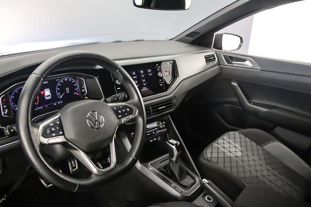 Volkswagen POLO R-Line Business 1.0 TSI 95pk DSG Automaat Adaptive cruise control, LED matrix koplampen, Achteruitrijcamera, Navigatie, Parkeersensoren, Airco, DAB, Stoelverwarming