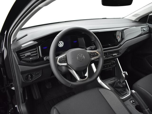Volkswagen POLO Life Edition 1.0 TSI 95 pk 5 versn. Hand · Airconditioning automatisch, 2-zone (climatronic) · Regensensor ·