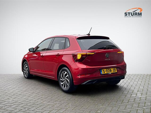 Volkswagen POLO 1.0 TSI Life | Apple Carplay/Android Auto | Stoelverwarming | LED Koplampen | Park. Sensoren | Rijklaarprijs!