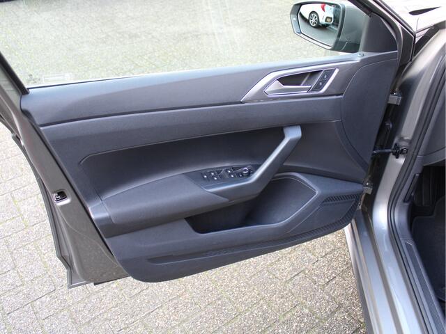 Volkswagen POLO 1.0 TSI 115PK Highline Business R Automaat /Panoramadak/Keyless/Virtual Cockpit/Drive Select/Stoelverwarming/DAB+/LED/Achteruitrijcamera/NAP! 1e eig!