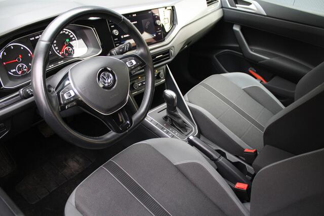Volkswagen POLO 1.6 TDI Highline Business R - AUTOMAAT - NAVIGATIE - APPLE CARPLAY