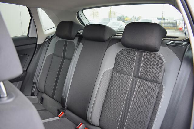 Volkswagen POLO 1.0 TSI Highline | R-Line | Apple CarPlay | Adaptive | Climate