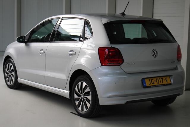 Volkswagen POLO 1.0 BlueMotion Navigatie | Cruise Control | Parkeersensoren | Lichtmetalen velgen