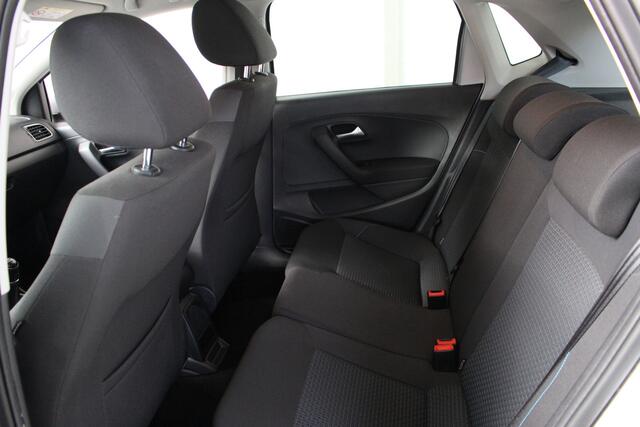 Volkswagen POLO 1.0 BlueMotion Navigatie | Cruise Control | Parkeersensoren | Lichtmetalen velgen