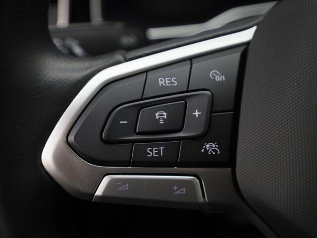 Volkswagen POLO 1.0TSI/95PK R-Line · App connect · Parkeersensoren + camera · LED · Garantie tot februari 2026