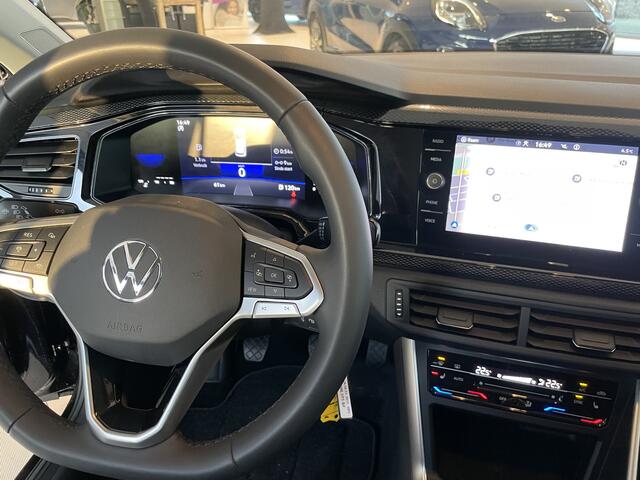 Volkswagen POLO 1.0 TSI Life Business NIEUW!! Climate control - Cruise control adaptive - Parksensoren v+a - Navi full map - A-uitrijcamera - MF Lederen stuurwiel - LMV - Apple carplay/Android auto - Bluetooth - DAB - Hill hold - Regen s