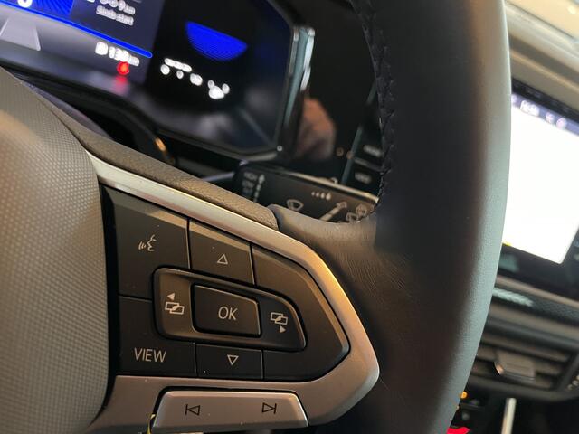 Volkswagen POLO 1.0 TSI Life Business NIEUW!! Climate control - Cruise control adaptive - Parksensoren v+a - Navi full map - A-uitrijcamera - MF Lederen stuurwiel - LMV - Apple carplay/Android auto - Bluetooth - DAB - Hill hold - Regen s