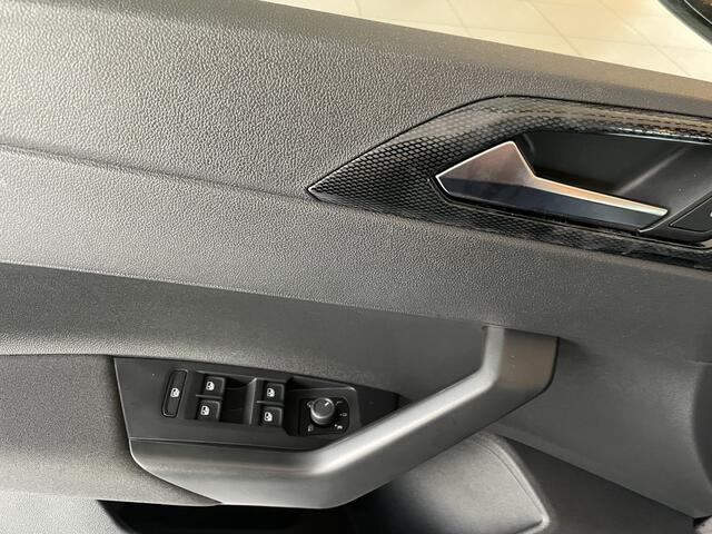 Volkswagen POLO 1.0 TSI Life Business NIEUW!! Climate control - Cruise control adaptive - Parksensoren v+a - Navi full map - A-uitrijcamera - MF Lederen stuurwiel - LMV - Apple carplay/Android auto - Bluetooth - DAB - Hill hold - Regen s