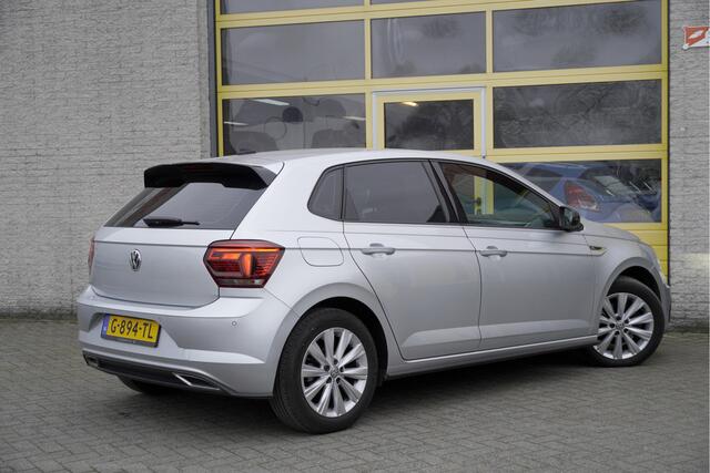 Volkswagen POLO 1.5 TSI 150PK! Automaat 5drs R-Line BJ2019 Lmv 16" | Led V+A| Pdc | Navi | Sideskirts | Virtual cockpit | Climate control | Cruise control | Zwarte hemel | Sportstoelen | Extra getint glas