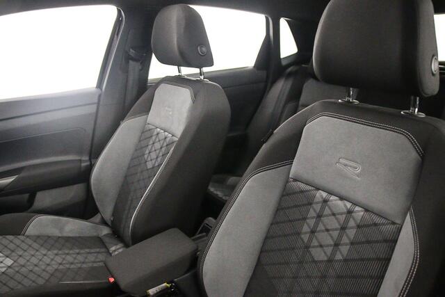 Volkswagen POLO R-Line 1.0 TSI 95pk DSG Automaat Panoramadak, Achteruitrijcamera, Adaptive cruise control, Stoelverwarming, LED matrix koplampen, Parkeersensoren, App connect