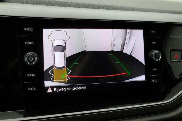 Volkswagen POLO 1.0 TSI 95 pk DSG R-Line | Panoramadak | IQ Light | Achteruitrijcamera | Stoelverwarming | Navigatie