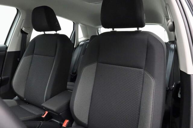 Volkswagen POLO 1.0 TSI 95 pk Life | Parkeersensoren voor/achter | Adaptive Cruise | Digital Cockpit | Apple Carplay / Android Auto