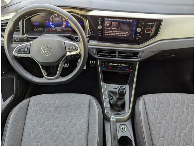 Volkswagen POLO 1.0 TSI Move - Parkeersensoren V+A - Carplay - Stoelverwarm.