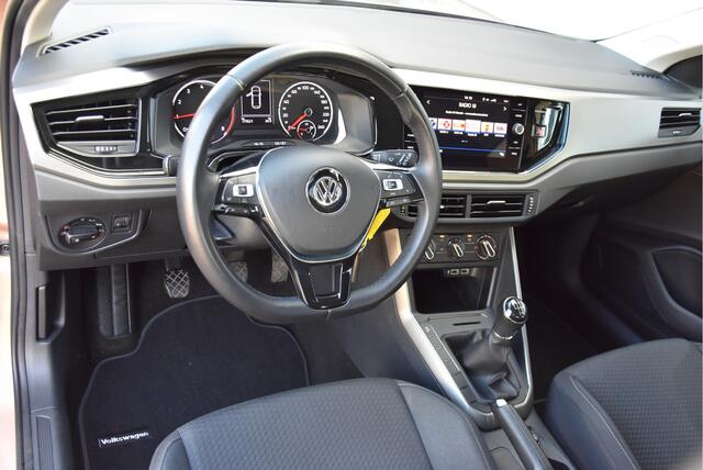 Volkswagen POLO 1.0 TSI 96 PK Navi ACC Carplay NAP incl. garantie, grote beurt nw banden plus APK