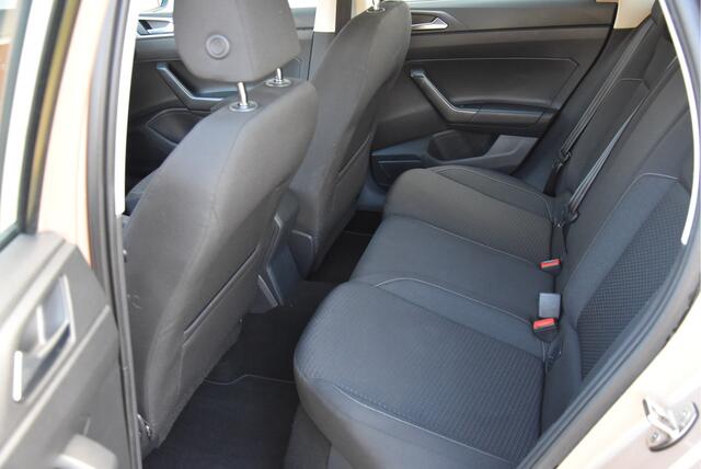 Volkswagen POLO 1.0 TSI 96 PK Navi ACC Carplay NAP incl. garantie, grote beurt nw banden plus APK