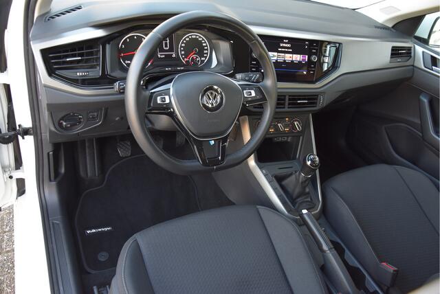 Volkswagen POLO 1.0 TSI 96 PK Carplay stoelverw. Mf.stuur Garantie Comfortline bluemotion