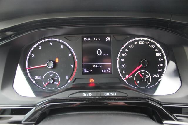 Volkswagen POLO 1.0 TSI Comfortline - AIRCO - CRUISE - NAVIGATIE - CARPLAY - PDC V+A -