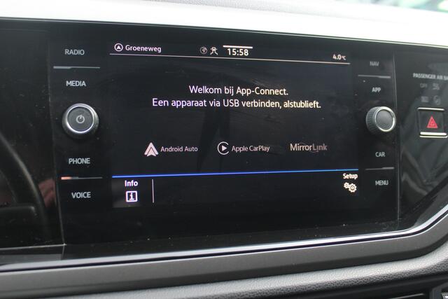 Volkswagen POLO 1.0 TSI Comfortline - AIRCO - CRUISE - NAVIGATIE - CARPLAY - PDC V+A -