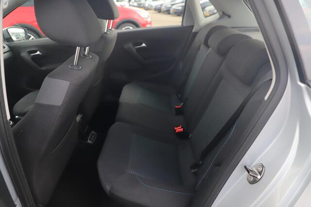 Volkswagen POLO 1.0 BlueMotion 95PK Trekhaak Navigatie Carplay Android 15 inch LMV Airco Cruise Elektrische Ramen