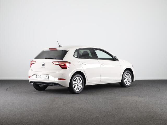 Volkswagen POLO 1.0 TSI Style 95 pk Automaat (DSG) | Navigatie via App | Parkeersensoren | Achteruitrijcamera | Adaptieve cruise control | Stoelverwarming |