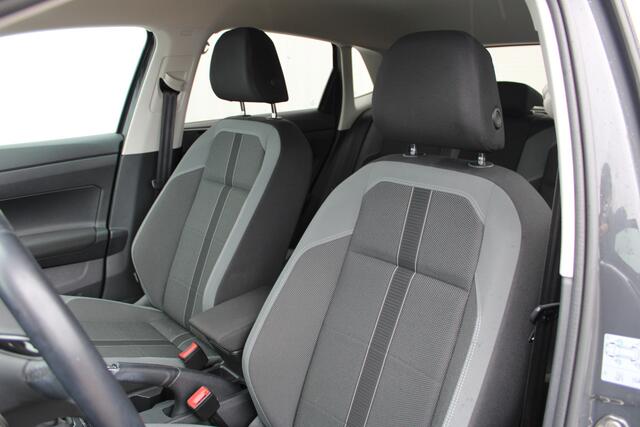 Volkswagen POLO 1.0 TSI Highline | CRUISE | NAVI | STOELVERWARMING | CLIMA | PDC