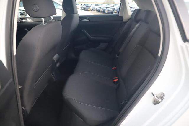 Volkswagen POLO 1.0 TSI Comfortline Navigatie Carplay Android Achteruitrijcamera Airco Adaptive Cruise 17 inch Pretoria Zwarte Velgen Parkeersensor