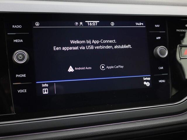 Volkswagen POLO 1.0TSI/110PK R-Line DSG · App connect · Parkeersensoren + camera · Lane assist