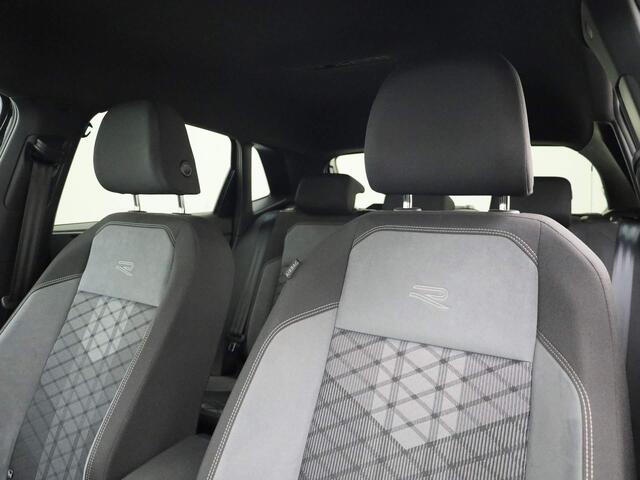 Volkswagen POLO 1.0TSI/115PK R-Line DSG Volkswagen Polo 1.0TSI/110PK R-Line DSG · App connect · Parkeersensoren + camera · Lane assist · Garantie tot mei 2026
