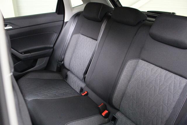 Volkswagen POLO 1.0 TSI Life Move Panoramadak | Navigatiesysteem | DAB+ | 15"Velgen Zurich |