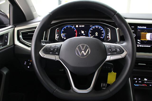 Volkswagen POLO 1.0 TSI Life Move Panoramadak | Navigatiesysteem | DAB+ | 15"Velgen Zurich |