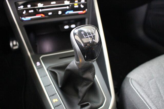 Volkswagen POLO 1.0 TSI Life Move Panoramadak | Navigatiesysteem | DAB+ | 15"Velgen Zurich |
