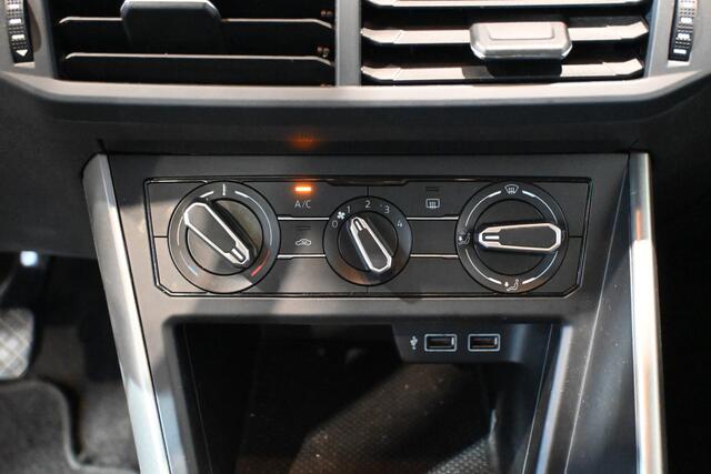 Volkswagen POLO 1.0 TSI Comfortline Airco Navigatie LED Rijklaarprijs Inruil Mogelijk!