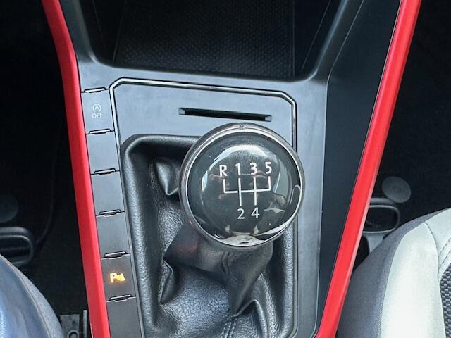 Volkswagen POLO 1.0 TSI Beats / Stoelverwarming / Navigatie