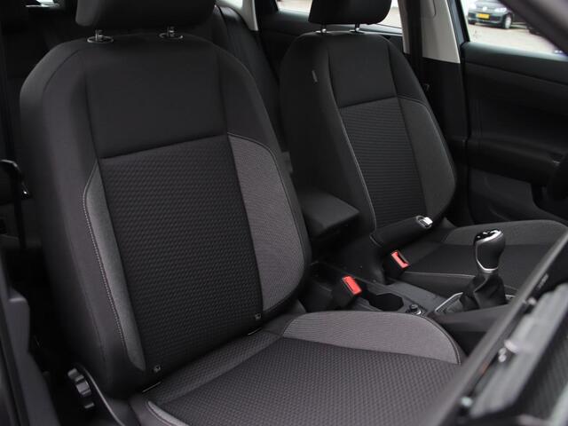 Volkswagen POLO 1.0 TSI Life Edition | Navigatie | PDC | Camera |