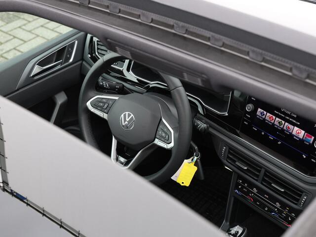 Volkswagen POLO 1.0 TSI R-Line Edition | LED Matrix | Panoramadak | Camera | Dodehoekdetectie | Digital Cockpit Pro | Stoelverwarming | 17" Velgen |