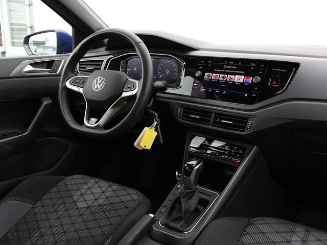 Volkswagen POLO 1.0 TSI R-Line Edition | LED Matrix | Panoramadak | Camera | Dodehoekdetectie | Digital Cockpit Pro | Stoelverwarming | 17" Velgen |