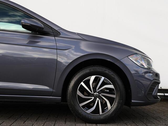 Volkswagen POLO 1.0 TSI Life Edition | Multimedia pakket | Camera | Getint glas | 15 inch 'Essex'