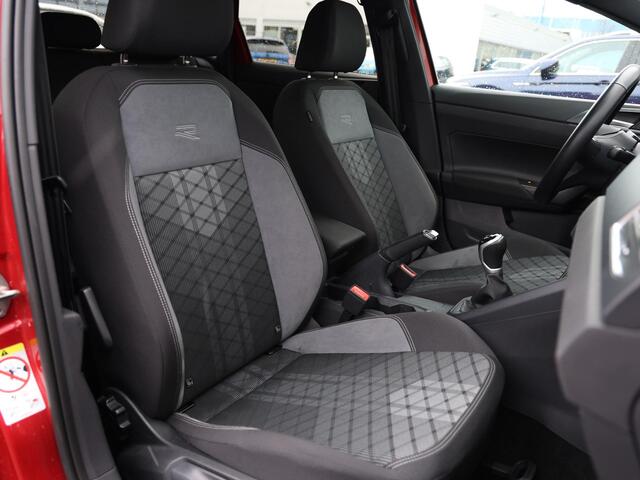 Volkswagen POLO 1.0 TSI R-Line 95pk | LED | Navigatie | 17" Bergamo | Climate control | Cruise control