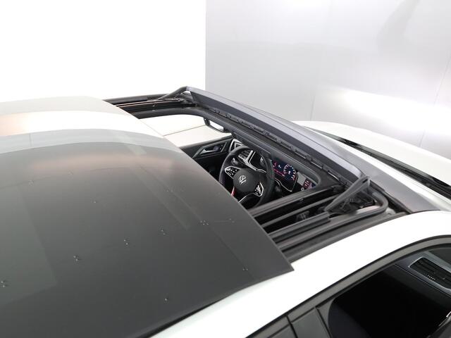 Volkswagen POLO 2.0 TSI GTI 207 pk Automaat (DSG) | Verlengde garantie | Navigatie via App | Panoramadak | Parkeersensoren | Achteruitrijcamera | Adaptieve cruise control | Stoelverwarming |