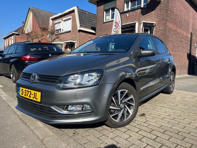 Volkswagen POLO 1.2 TSI COMF. BNS R SOUND