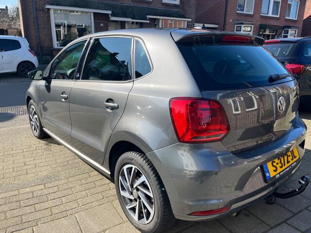Volkswagen POLO 1.2 TSI COMF. BNS R SOUND