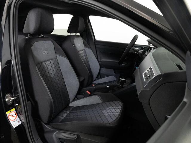 Volkswagen POLO R-Line-Edition 1.0 95 pk TSI DSG | Panoramadak | Achteruitrijcamera | Stoelverwarming | Navigatie |
