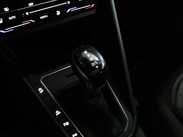 Volkswagen POLO R-Line-Edition 1.0 95 pk TSI DSG | Panoramadak | Achteruitrijcamera | Stoelverwarming | Navigatie |