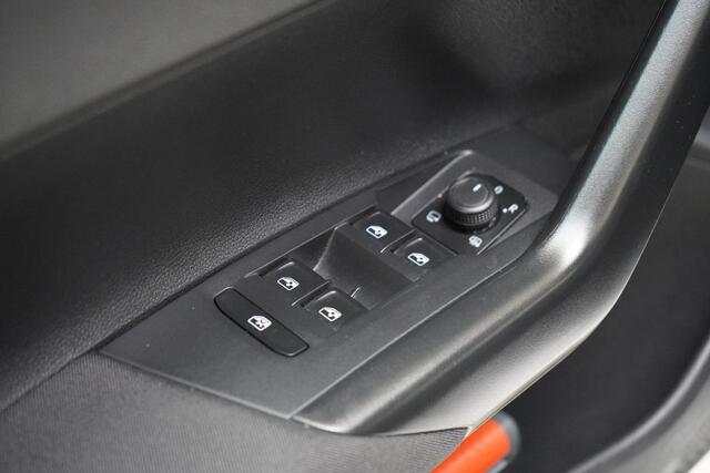 Volkswagen POLO 1.0 TSI Life | All-seasonbanden | Navigatie | Adapt. cruise | Apple CarPlay | Lm velgen